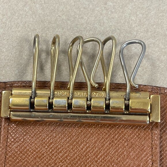 Louis Vuitton Vintage Monogram 6 Key Cles - Preowned - Picture 6 of 9